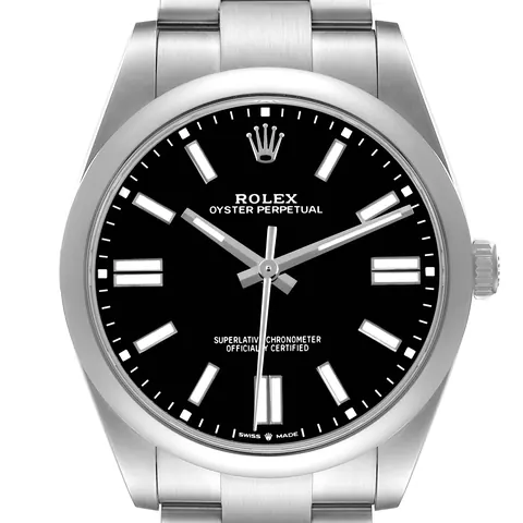 Black dial of a Rolex Oyster Perpetual 41 124300 with smooth steel bezel